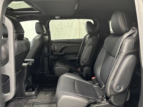 Used 2026 Toyota Sienna XLE Woodland Edition AWD/4WD image 49