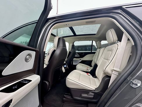 Used 2024 Lincoln Aviator Black Label w/ Dynamic Handling Package image 21