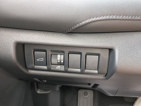 Used 2026 Subaru Outback Touring AWD/4WD image 25