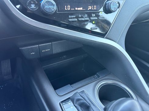 Used 2022 Toyota Camry XSE w/ Navigation Package FWD image 32