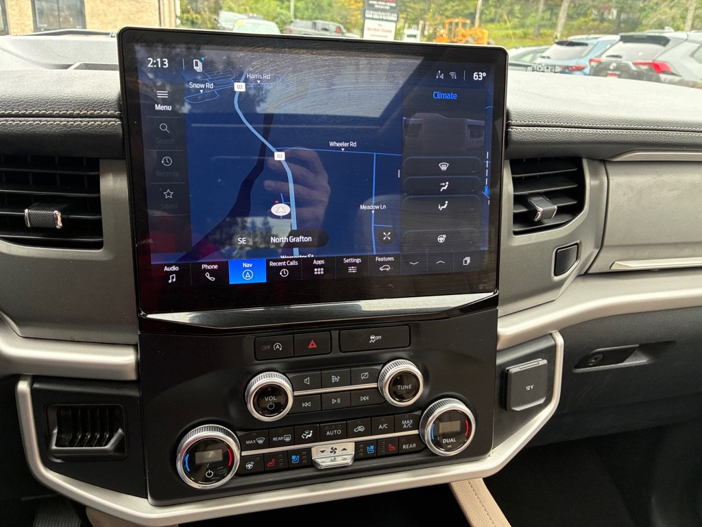 Used 2024 Ford Expedition XLT AWD/4WD image 43