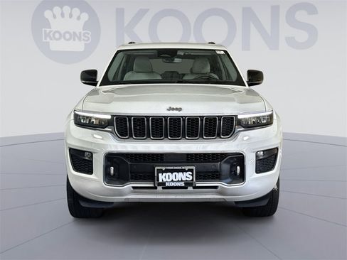 Used 2023 Jeep Grand Cherokee Overland image 11