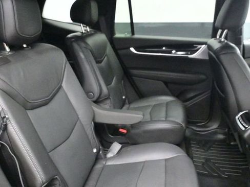 Used 2020 Cadillac XT6 Premium Luxury image 11