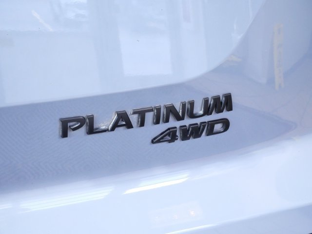 Used 2023 Nissan Pathfinder Platinum AWD/4WD image 7