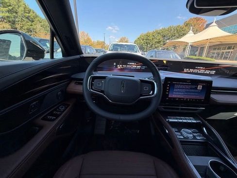 New 2026 Lincoln Nautilus Reserve w/ Jet Appearance Package image 9