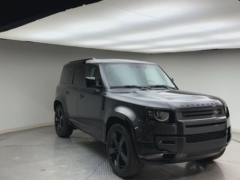 New 2026 Land Rover Defender 110 X-Dynamic SE image 8