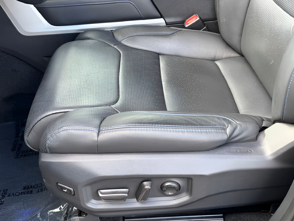 Used 2024 Toyota Tundra Platinum AWD/4WD image 24
