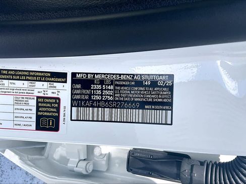 Used 2025 Mercedes-Benz C 300 4MATIC Sedan image 32