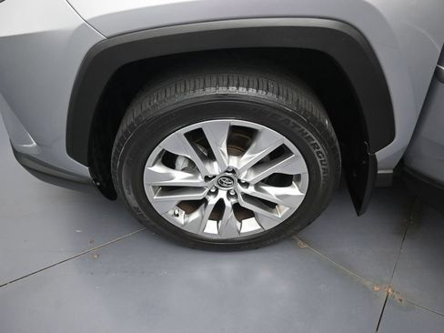 Used 2019 Toyota RAV4 Limited AWD/4WD image 38
