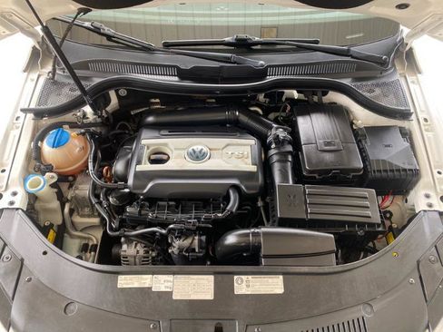 Used 2013 Volkswagen CC Sport Plus FWD image 8