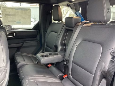 New 2025 Ford Bronco Badlands image 23