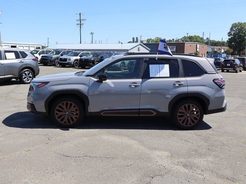 Used 2025 Subaru Forester Sport w/ Popular Package #1 AWD/4WD image 5