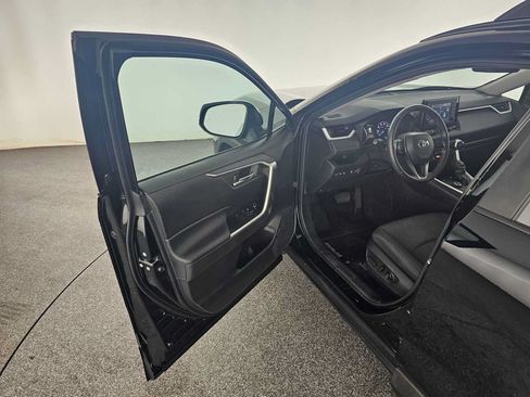 Used 2020 Toyota RAV4 XLE w/ Convenience Package AWD/4WD image 19