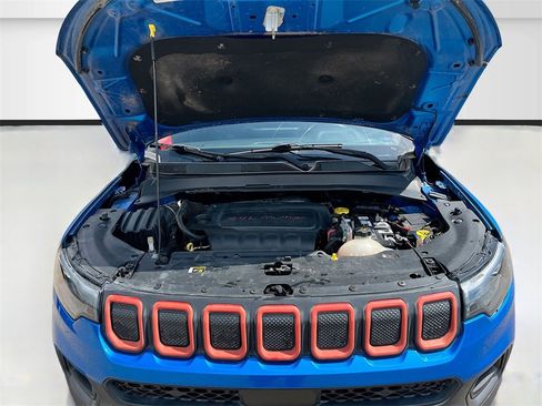 Used 2022 Jeep Compass Trailhawk w/ Trailhawk Elite Group image 32