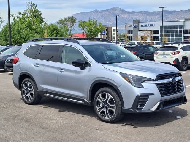 Used 2026 Subaru Ascent Limited AWD/4WD image 1