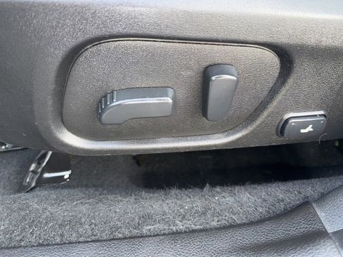 Used 2015 Subaru Forester 2.5i Limited image 18