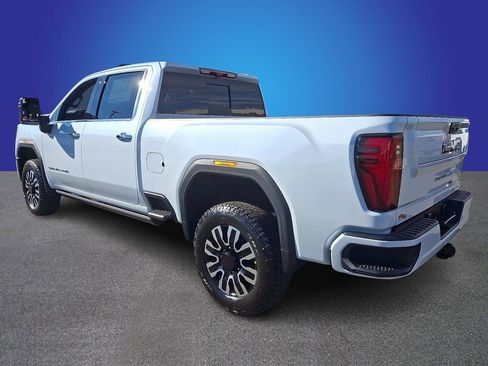 New 2026 GMC Sierra 2500 Denali Ultimate AWD/4WD image 4
