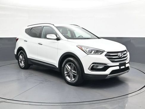 Used 2017 Hyundai Santa Fe Sport FWD image 2