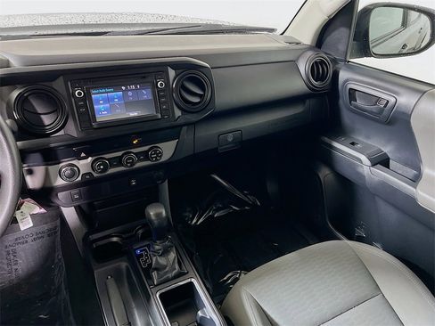 Certified 2019 Toyota Tacoma SR image 21