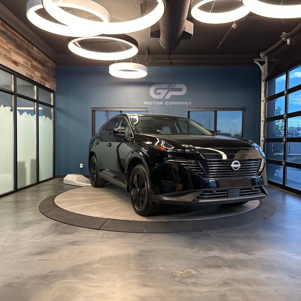 Used 2025 Nissan Murano SV AWD/4WD image 1