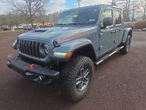 Used 2024 Jeep Gladiator Mojave image 7