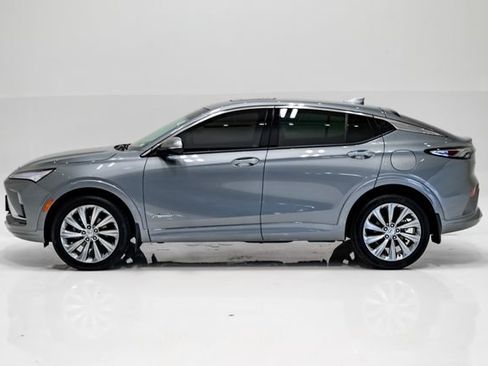 Used 2025 Buick Envista Avenir FWD image 29
