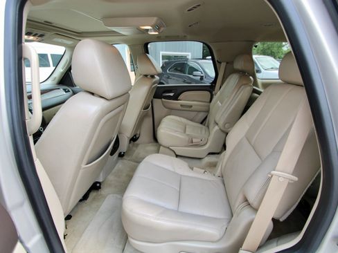 Used 2008 GMC Yukon Denali image 15