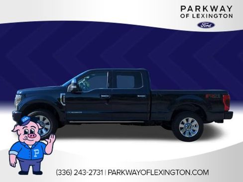 Used 2022 Ford F250 Platinum w/ FX4 Off-Road Package AWD/4WD image 2