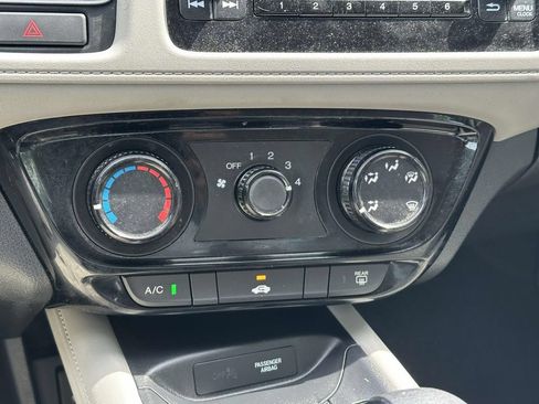 Used 2017 Honda HR-V LX image 26