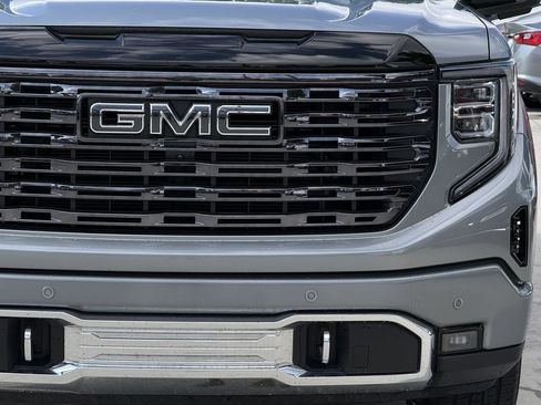 Used 2025 GMC Sierra 1500 Denali Ultimate AWD/4WD image 10