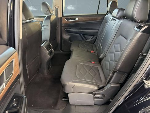 Used 2024 Volkswagen Atlas SE FWD image 22