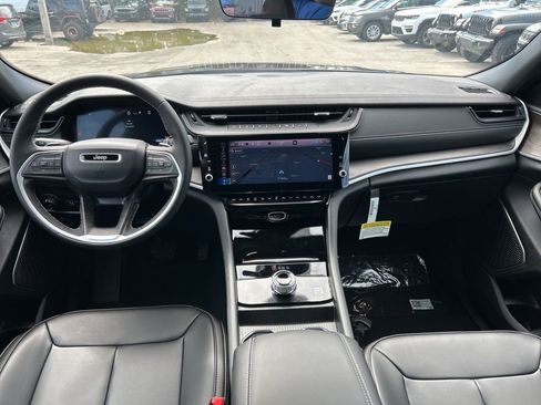 New 2026 Jeep Grand Cherokee Limited RWD image 33
