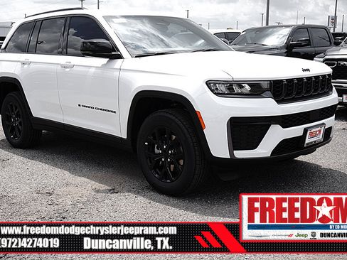 New 2026 Jeep Grand Cherokee Altitude RWD image 7
