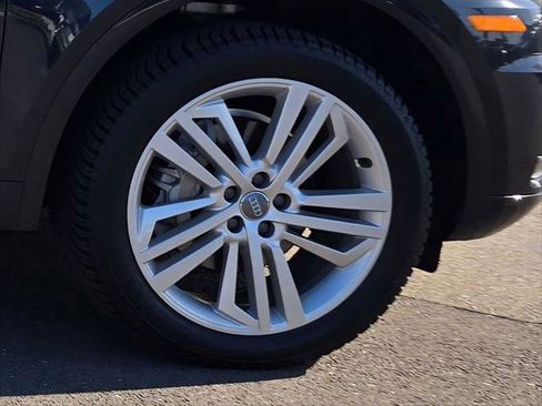 Used 2019 Audi Q5 2.0T Premium Plus w/ Premium Plus Package AWD/4WD image 9