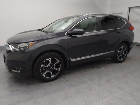 Used 2018 Honda CR-V Touring image 2