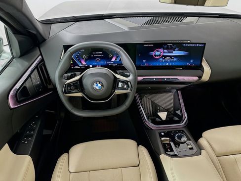 Used 2025 BMW X3 xDrive30i w/ Convenience Package image 21