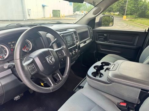 Used 2016 RAM 2500 Tradesman w/ Chrome Appearance Group AWD/4WD image 11