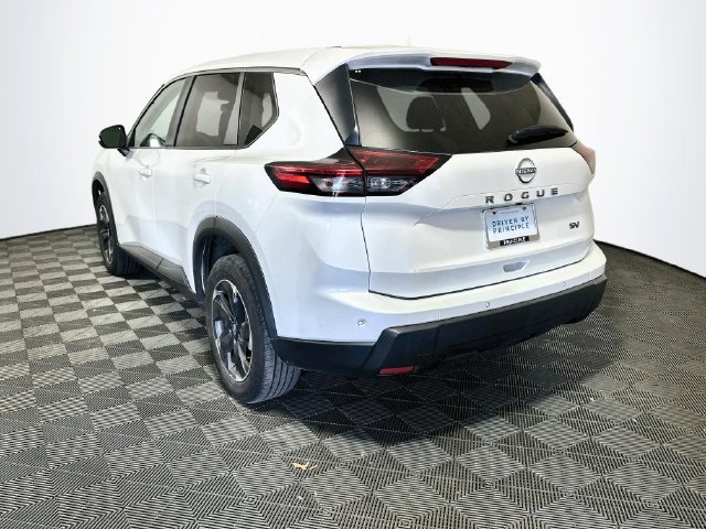 Used 2024 Nissan Rogue SV FWD image 6