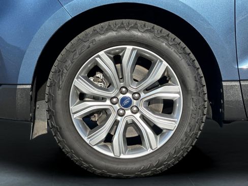 Used 2019 Ford Edge Titanium w/ Cold Weather Package image 33