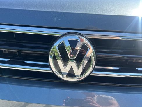 Certified 2021 Volkswagen Tiguan SE FWD image 10