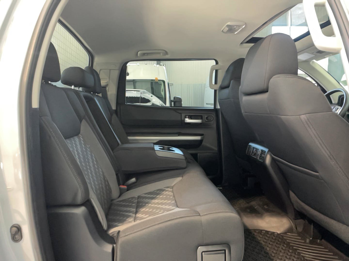 Used 2020 Toyota Tundra SR5 AWD/4WD image 18