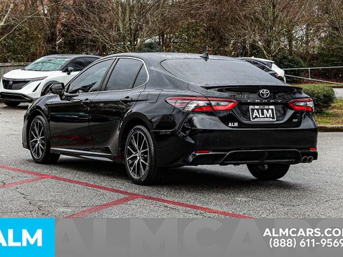 Used 2022 Toyota Camry SE image 7