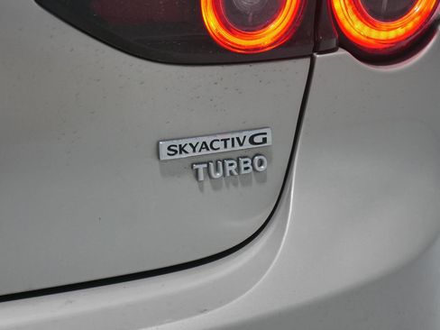 Certified 2025 MAZDA MAZDA3 Hatchback w/Premium Plus Pkg image 25