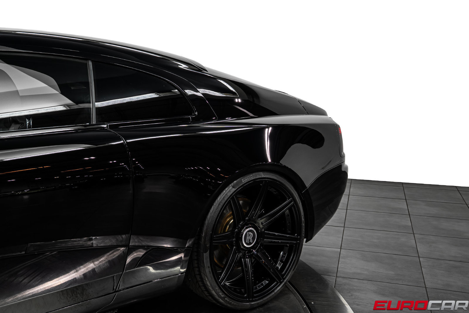 Used 2016 Rolls-Royce Wraith RWD image 16