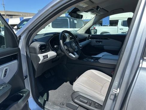 Used 2025 Honda Pilot EX-L image 7