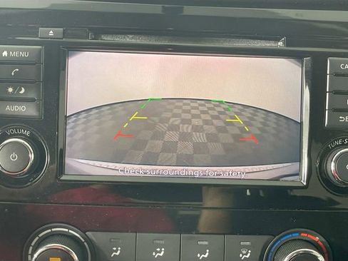 Used 2018 Nissan Rogue S FWD image 14