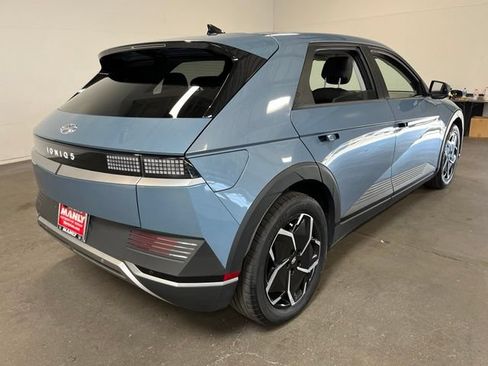 Used 2024 Hyundai Ioniq 5 SEL RWD image 3