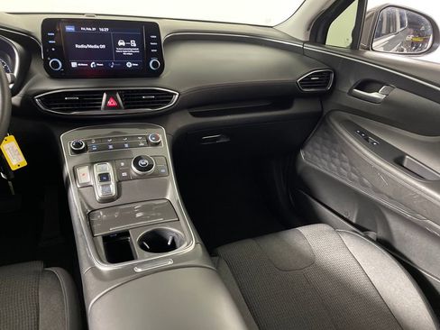 Used 2023 Hyundai Santa Fe SE image 17