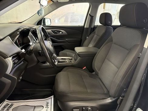 Used 2020 Chevrolet Traverse LT FWD image 11