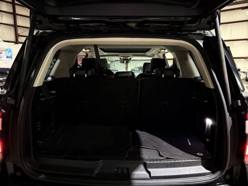 Used 2019 Ford Expedition Platinum RWD image 20